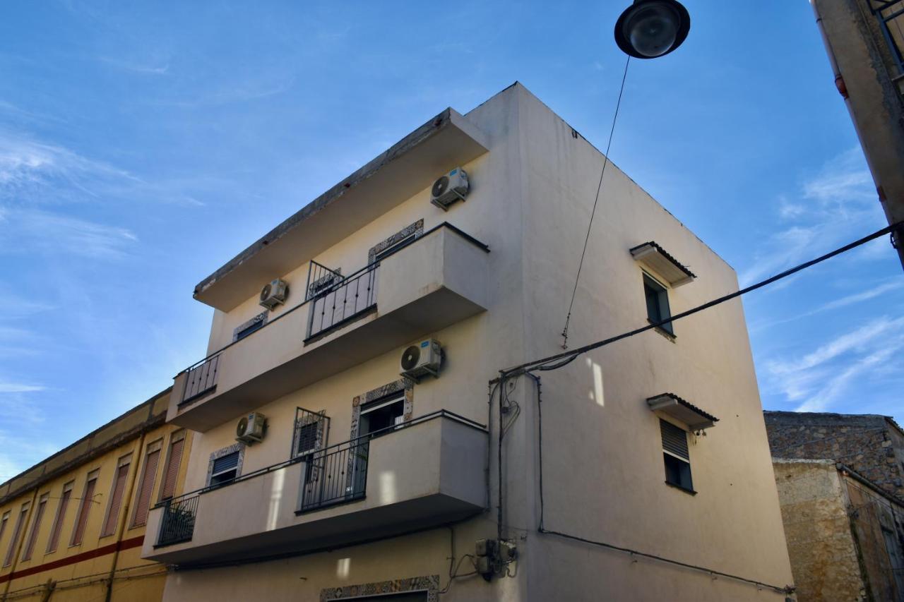 فافارا B&B Aurora المظهر الخارجي الصورة